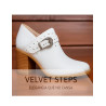 Botín Eterna | Elegancia blanca con hebilla y taco de madera – Velvet Steps